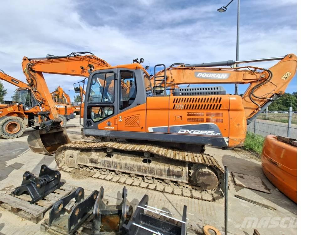 Doosan DX 225 LC-5 Raupenbagger