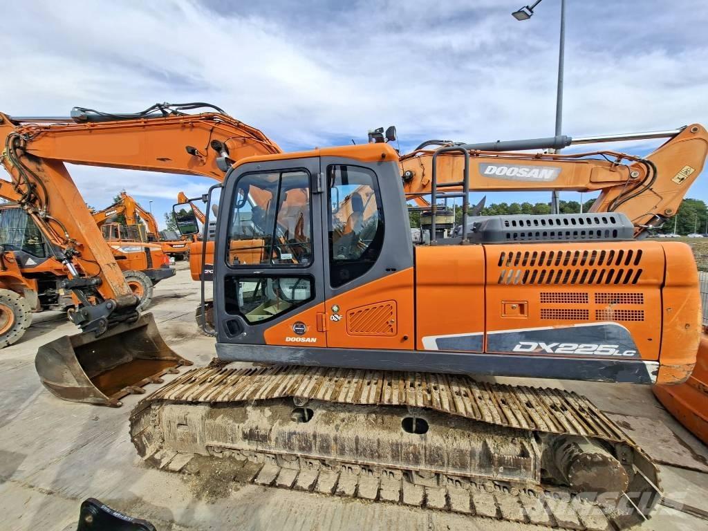 Doosan DX 225 LC-5 Raupenbagger