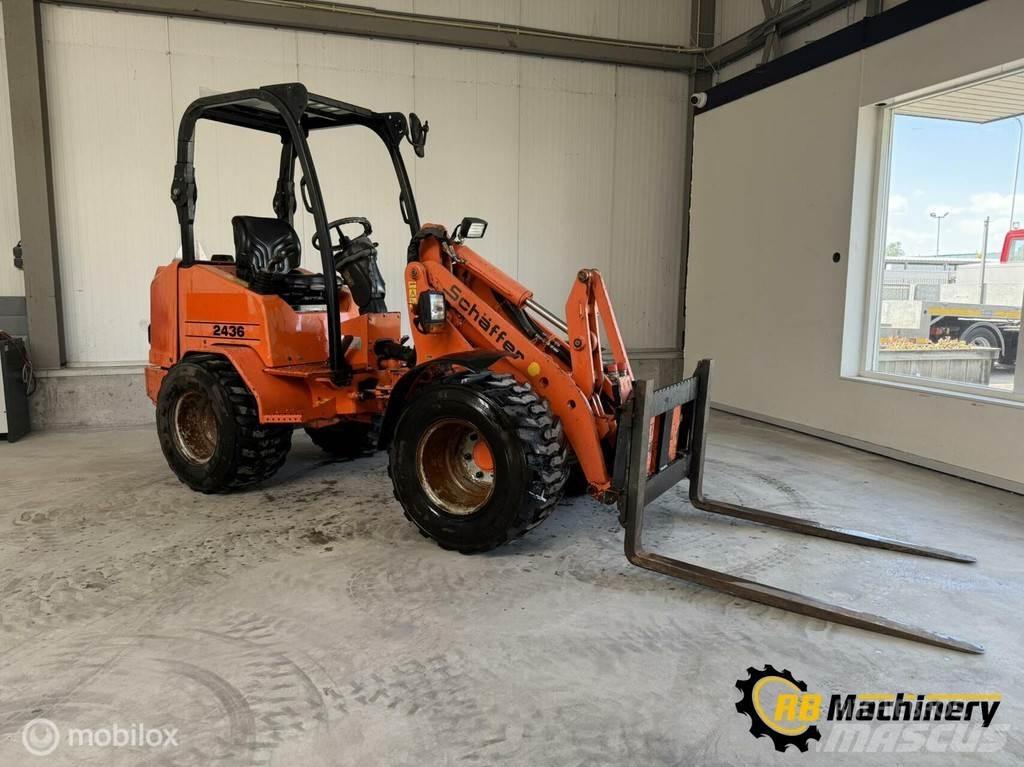 Schäffer 2436 Radlader
