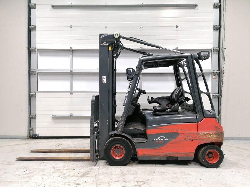 Linde E30-01 Elektrische heftrucks
