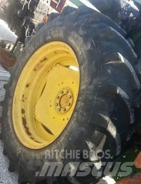  Pneus 460/85R38 Reifen