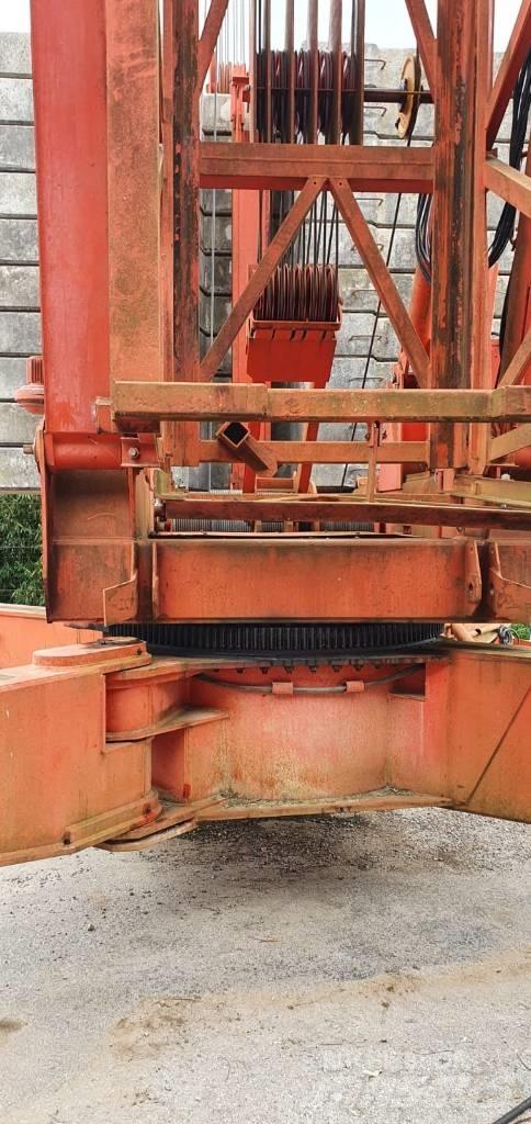 Potain GTMR 386 B Selbstaufrichtende Krane