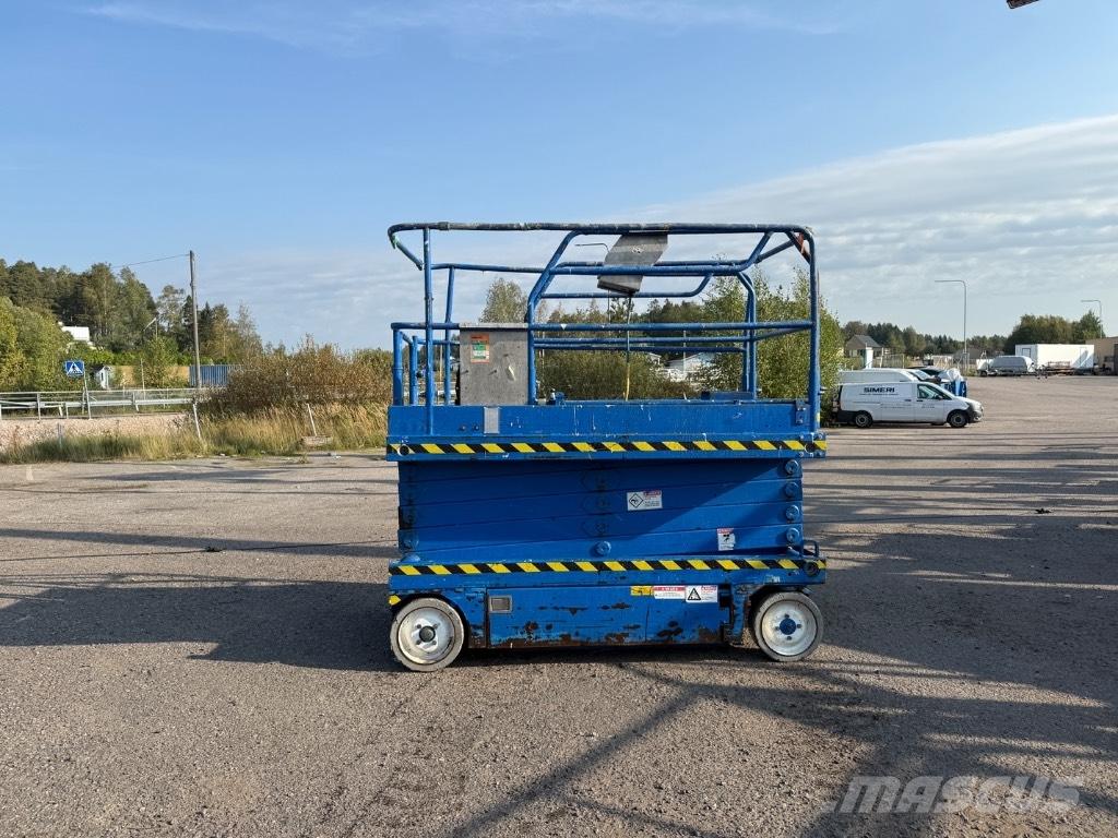 UpRight X32N Scheren-Arbeitsbühnen