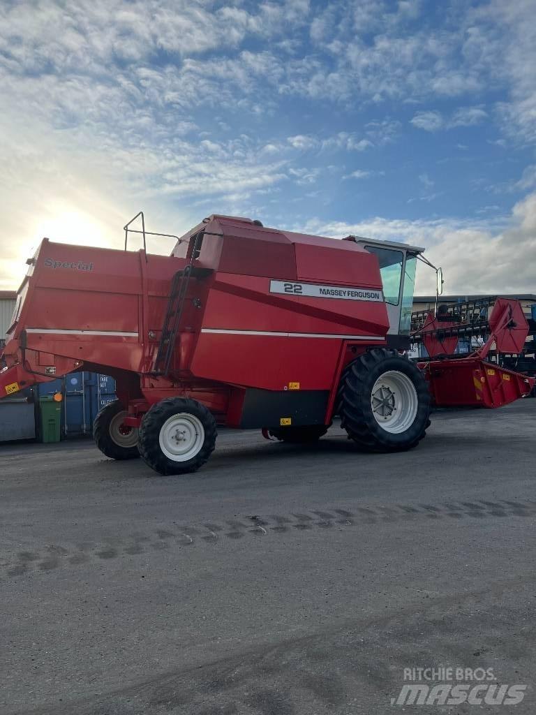 Massey Ferguson 22 Mähdrescher
