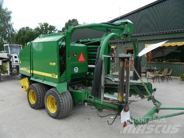 John Deere 678 Rundballenpressen