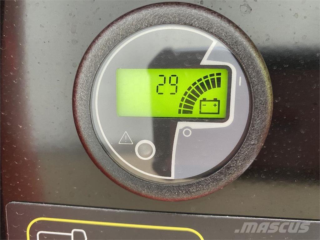 Manitou 100VJR Personenaufzüge