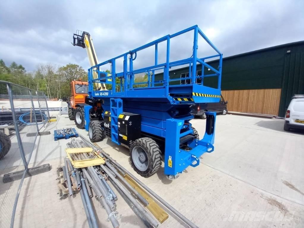 Genie GS 4390 RT Scheren-Arbeitsbühnen