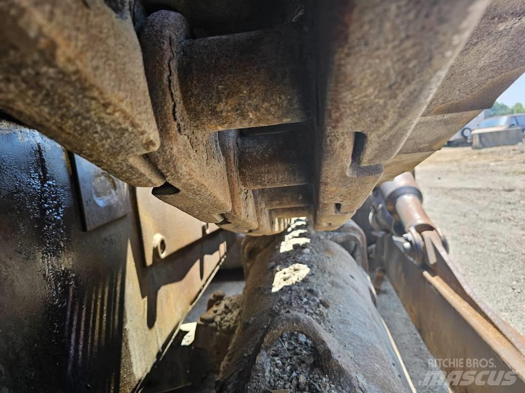 CAT D8L Bulldozer