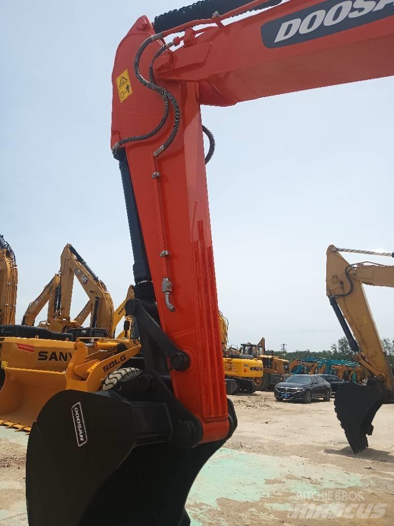 Doosan DX 225 LCA Raupenbagger