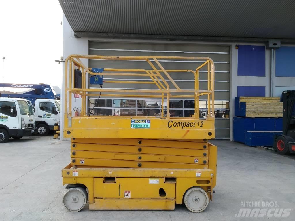 Haulotte Compact 12 Scheren-Arbeitsbühnen