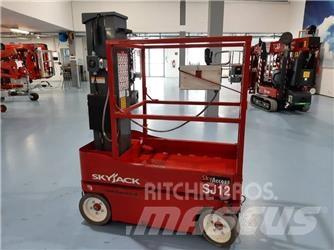 SkyJack SJ 12 Personenaufzüge