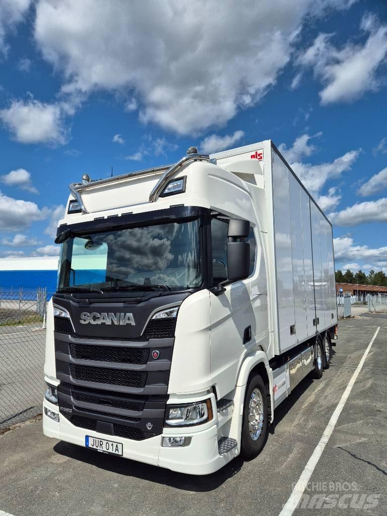 Scania R 590 Kofferaufbau