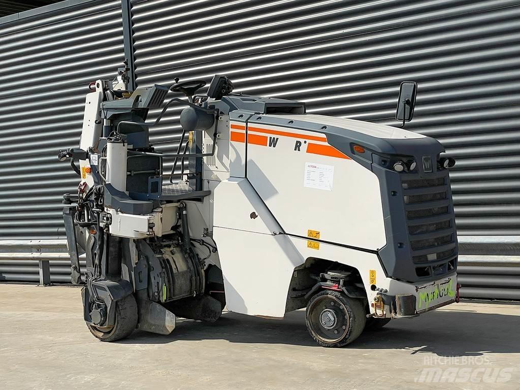Wirtgen W 50 RI Asphaltfräsen