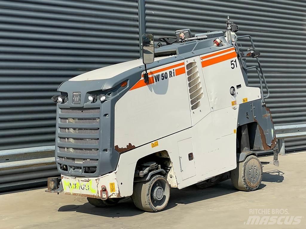 Wirtgen W 50 RI Asphaltfräsen