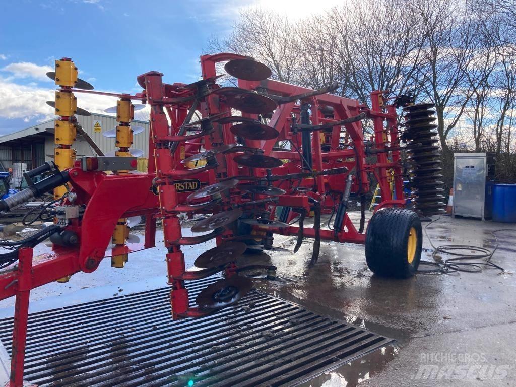 Väderstad Topdown400 Grubber
