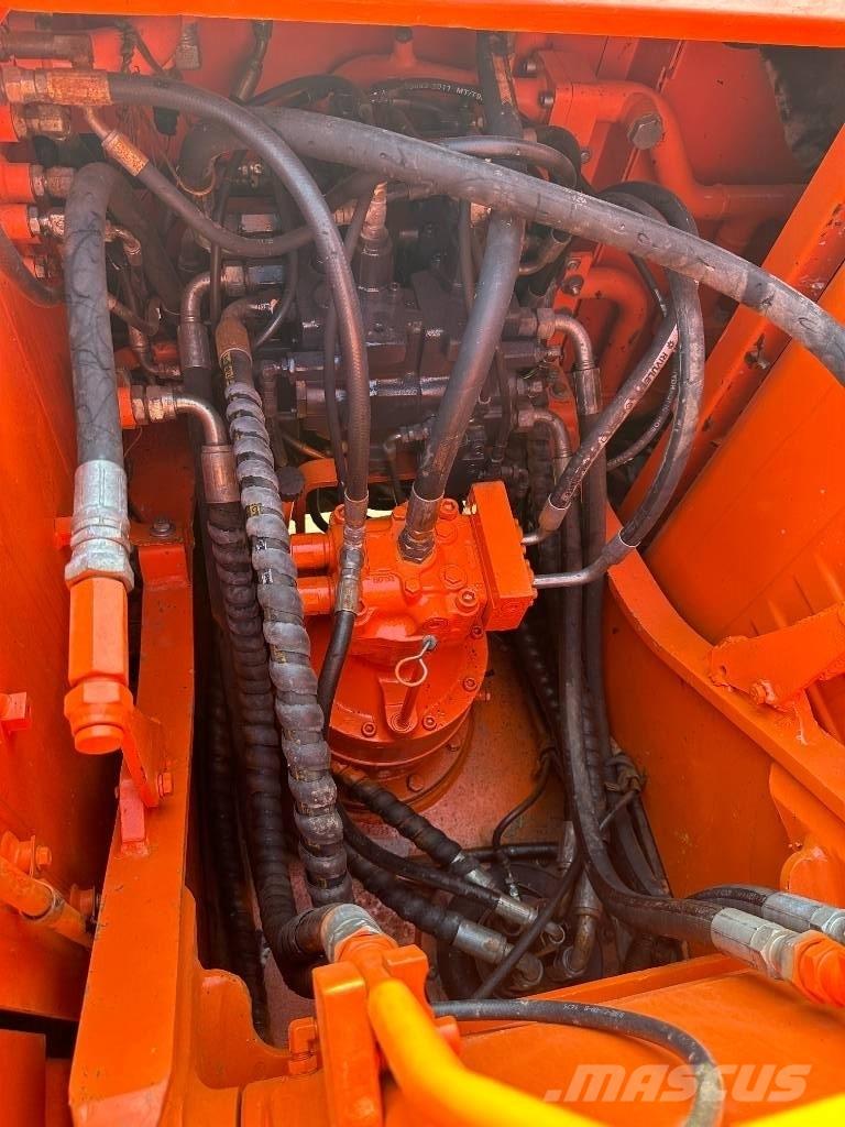 Doosan DX140 Raupenbagger