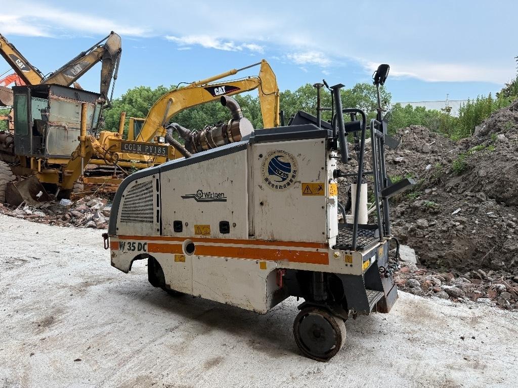 Wirtgen W 35 DC Asphaltfräsen