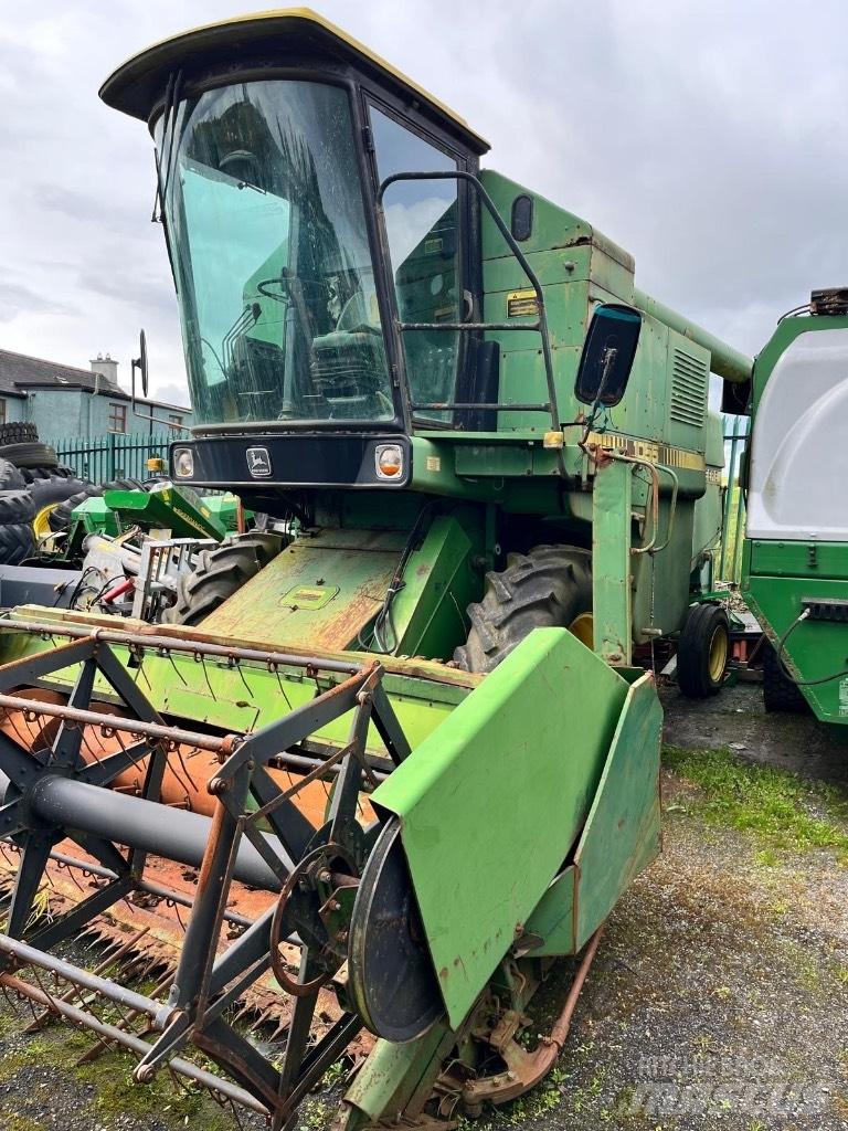 John Deere 1055 Mähdrescher