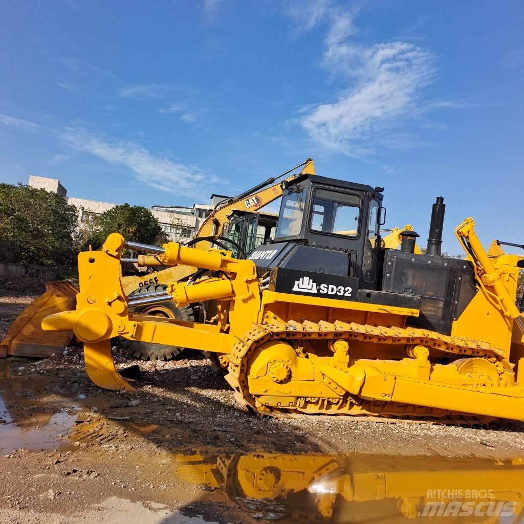 Shantui SD 32 Bulldozer