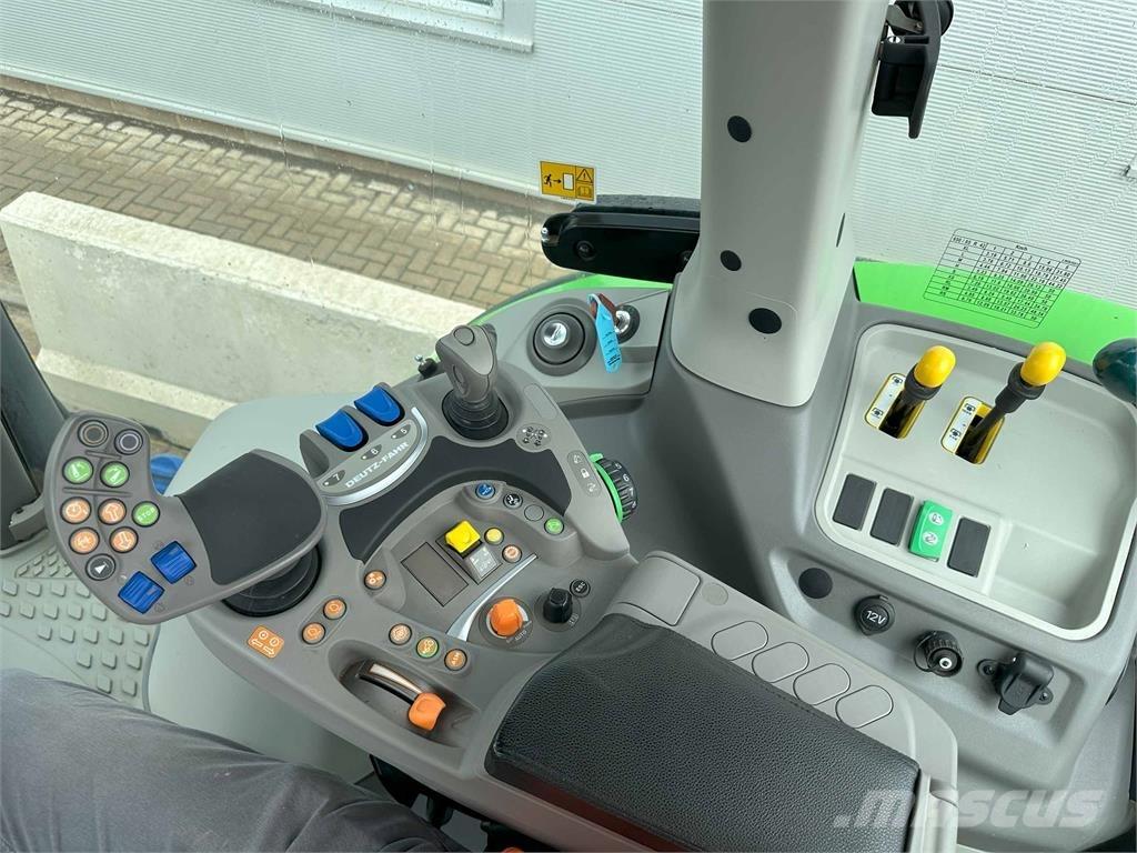 Deutz-Fahr 6215RC Traktoren