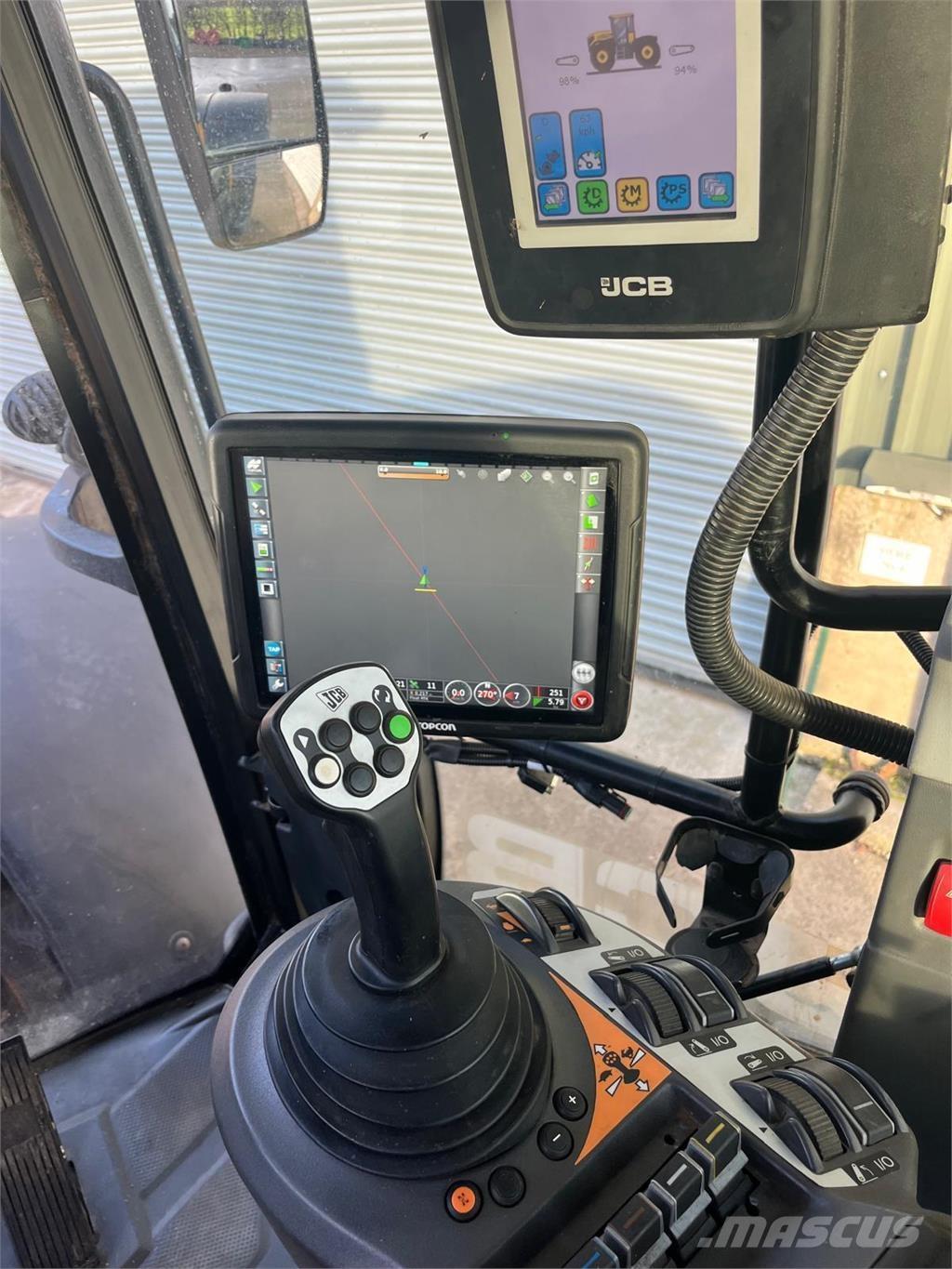 JCB Fastrac 4220 Traktoren