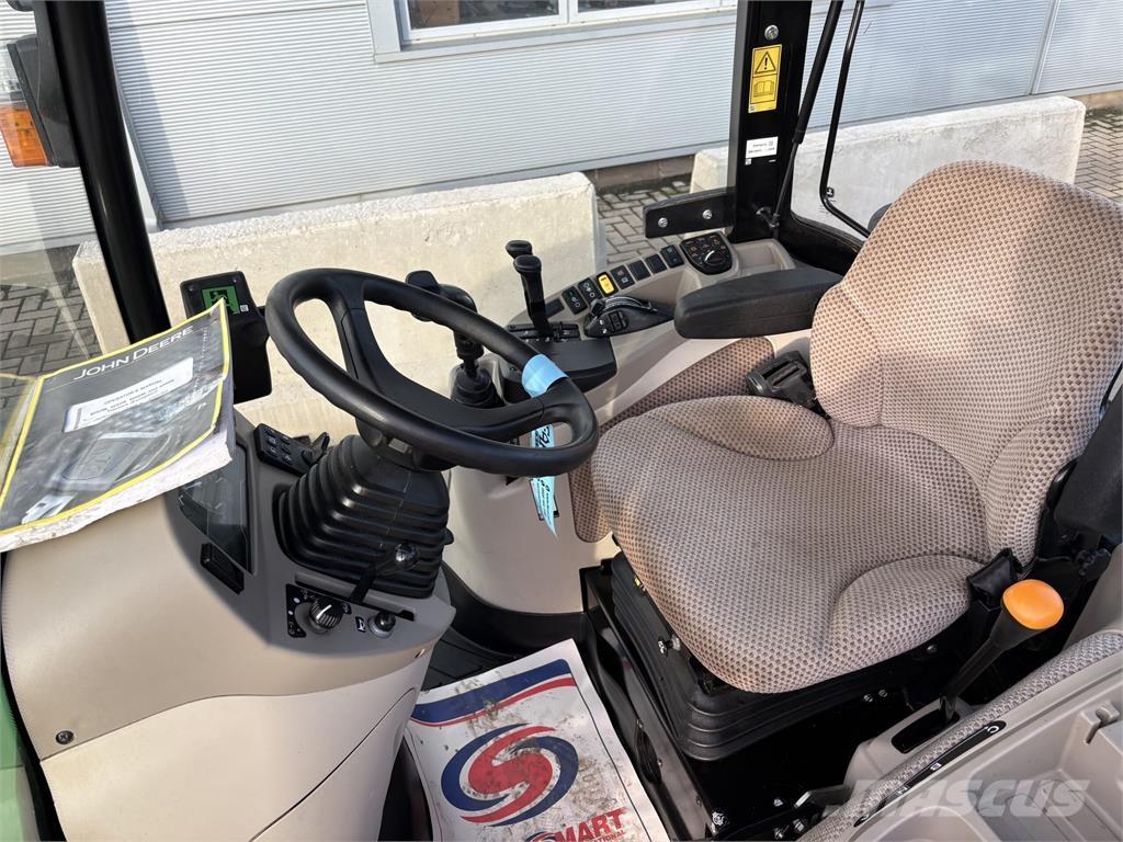 John Deere 4066R Kleintraktoren