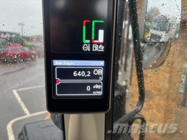 John Deere 6120M Traktoren