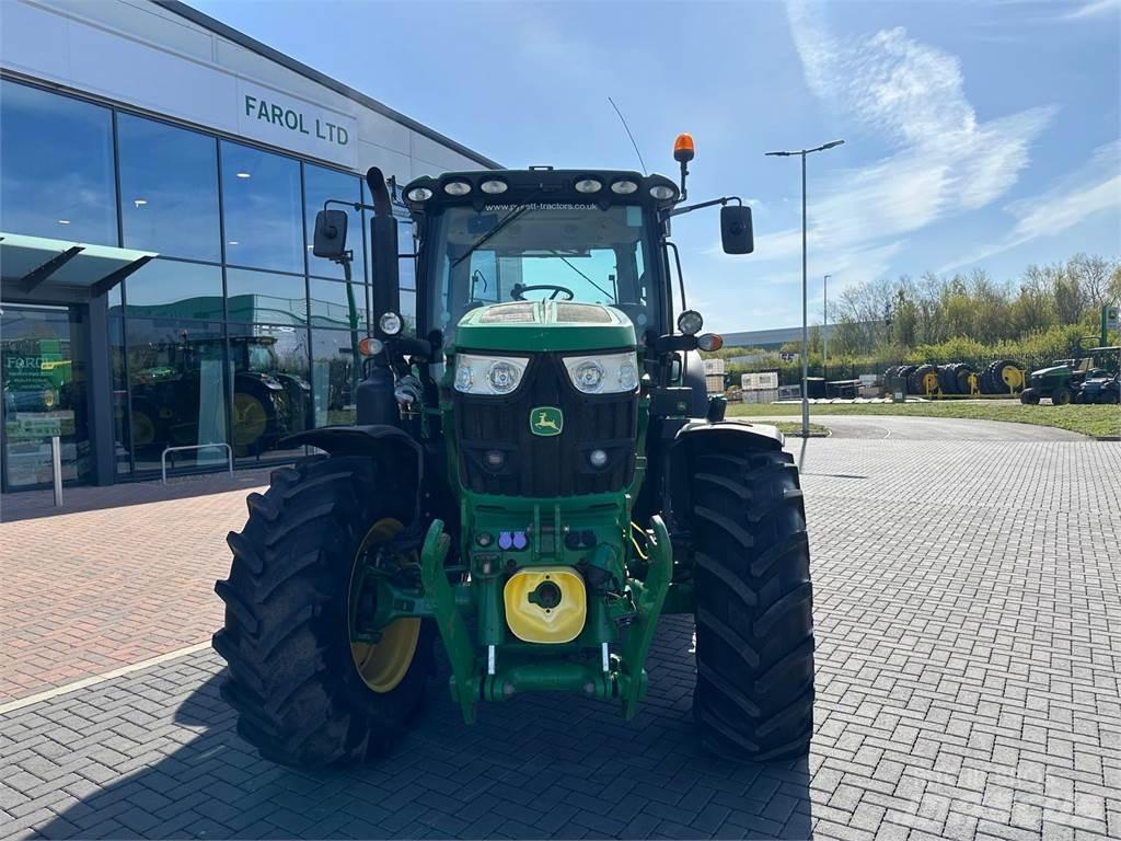John Deere 6135R Traktoren