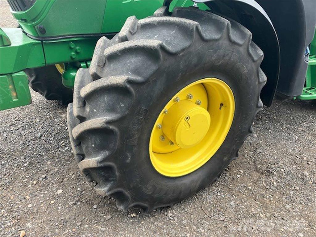 John Deere 6145M Traktoren