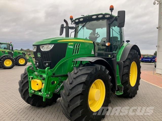 John Deere 6215R Traktoren