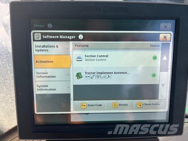 John Deere 6215R Traktoren