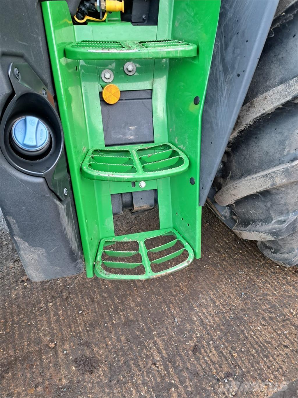John Deere 6R 155 Traktoren