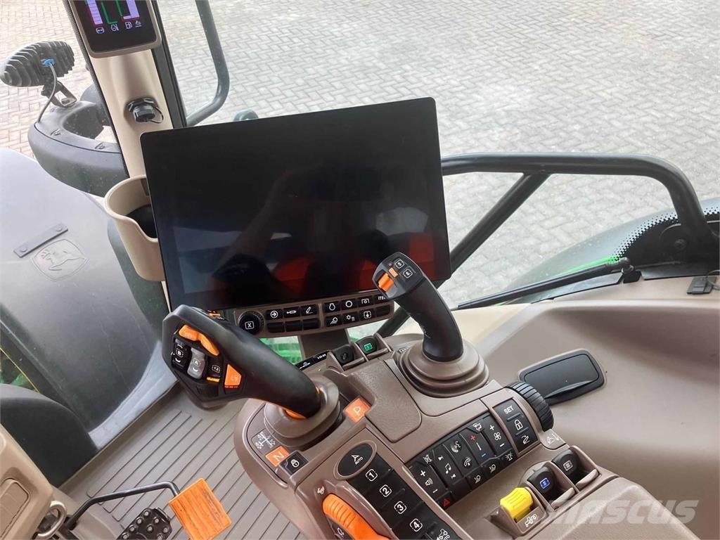 John Deere 6R 155 Traktoren