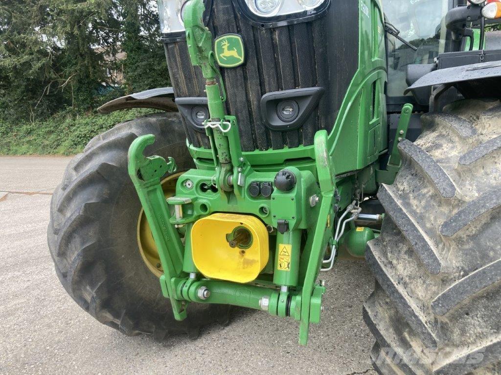 John Deere 6R 215 Traktoren