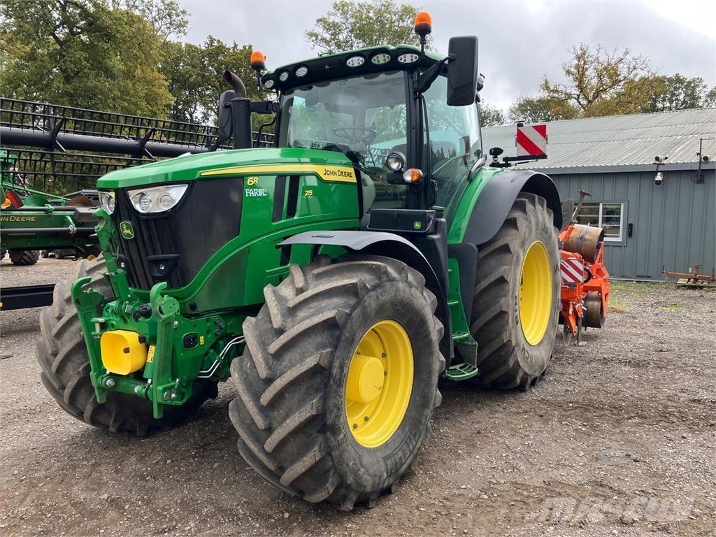 John Deere 6R 215 Traktoren