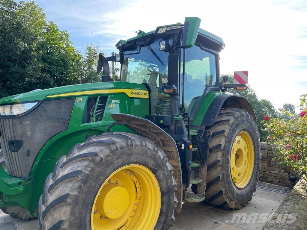 John Deere 7R 330 Traktoren