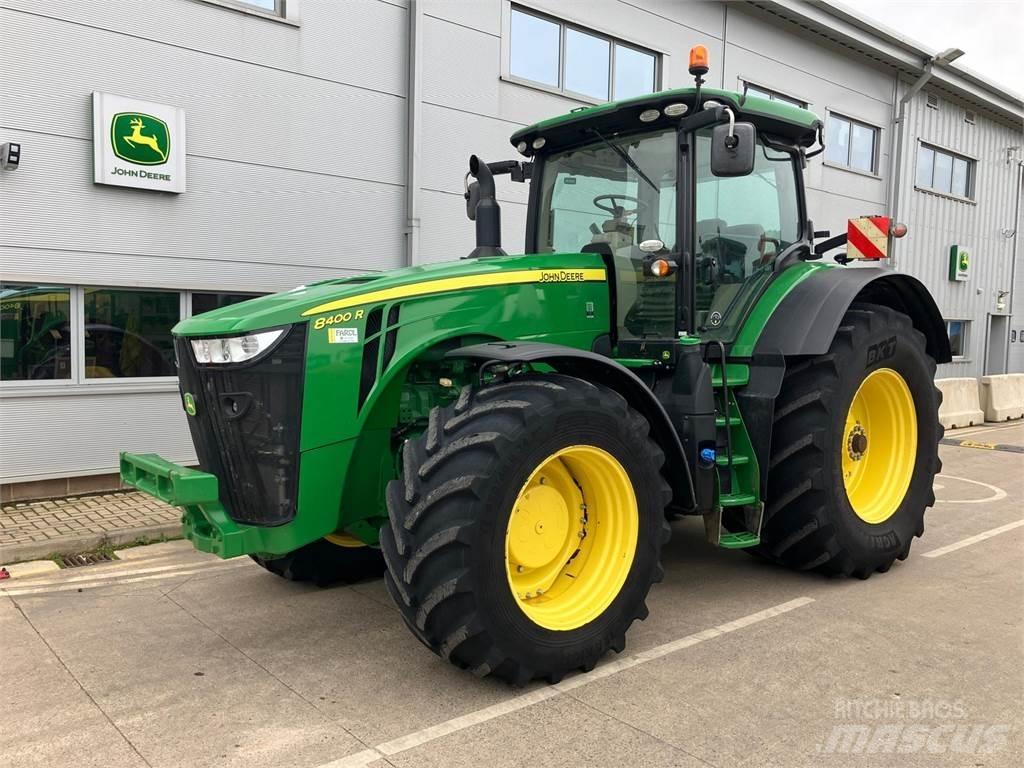 John Deere 8400R Traktoren