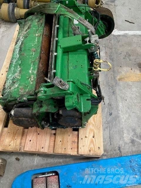 John Deere 8500i Selbstfahrende Häcksler