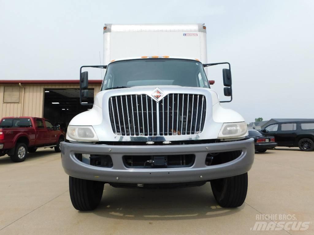 International 4300 Containerwagen