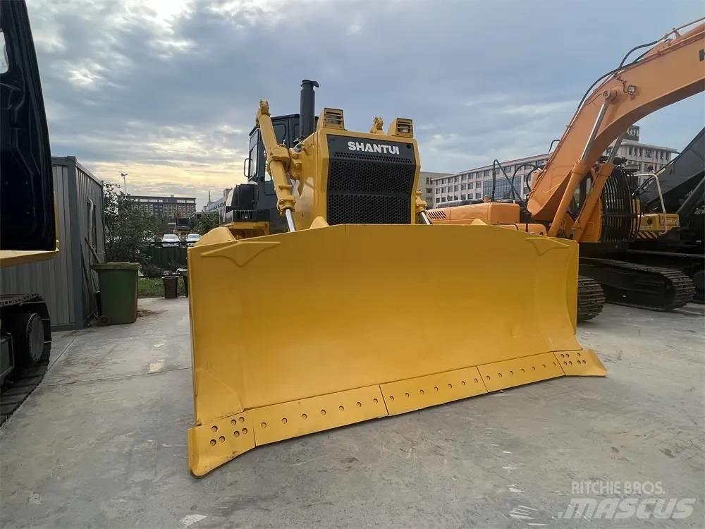 Shantui SD32 Bulldozer