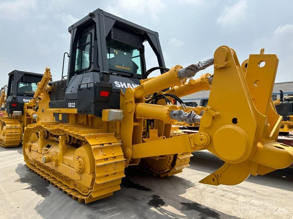Shantui SD32 Bulldozer