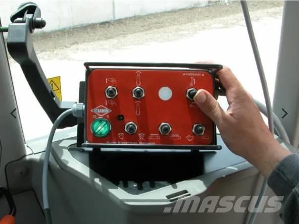 Kuhn Primor 2060 M Ballenschredder, -schneider und -wickler