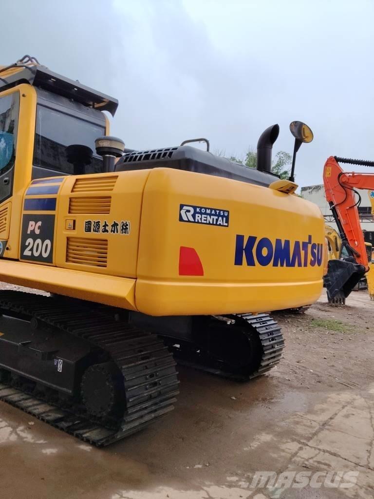 Komatsu PC 200-8 Raupenbagger