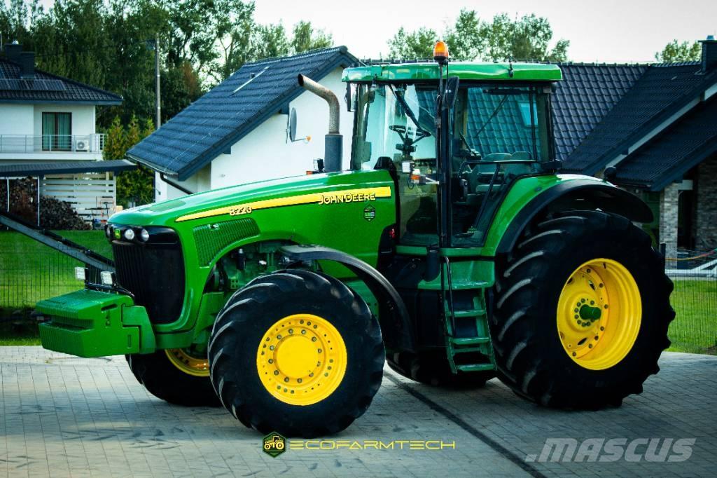 John Deere 8220 Traktoren