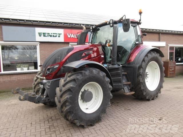 Valtra T174 VERSU Traktoren