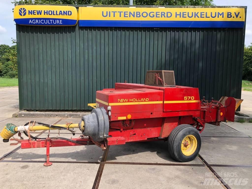 New Holland 570 Quaderpressen