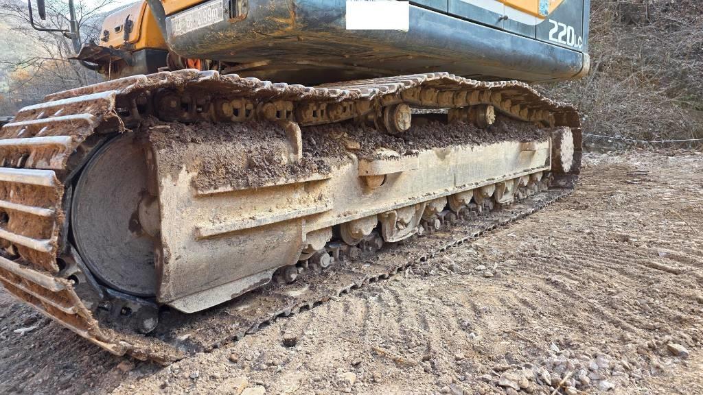 Hyundai Robex 220 LC Raupenbagger