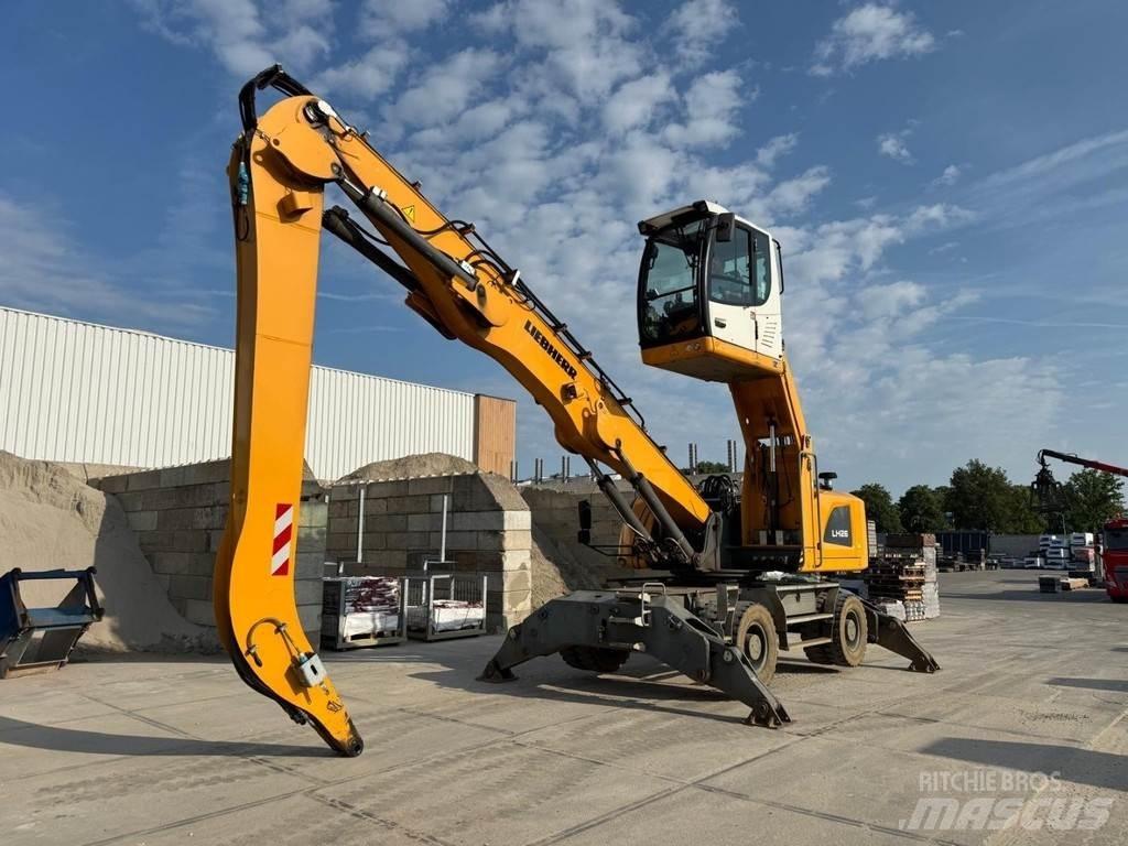 Liebherr LH 26 M Materialumschlag