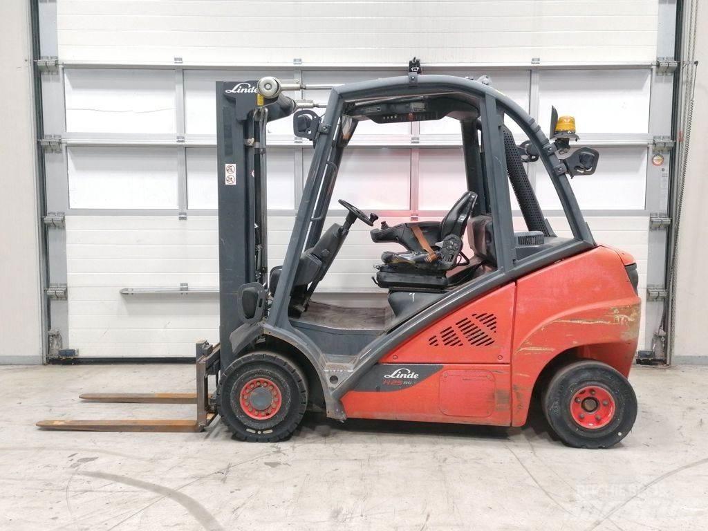 Linde H25D-02 Diesel heftrucks