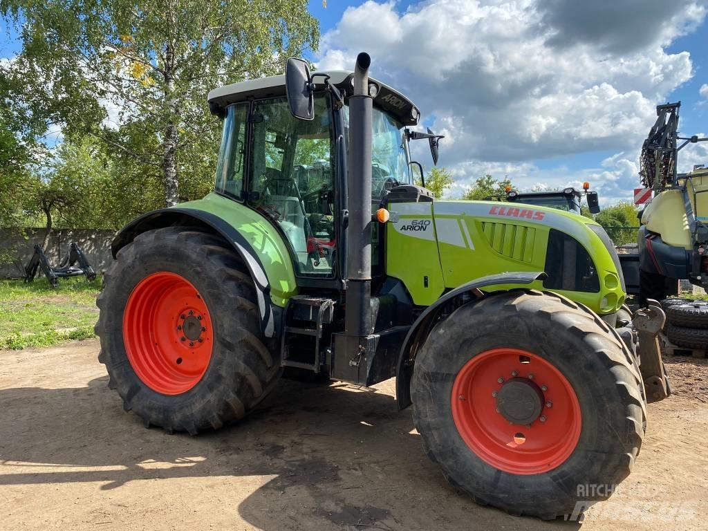 CLAAS Arion 640 Traktoren